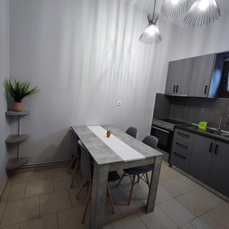 Apartment Mouzakitis 4